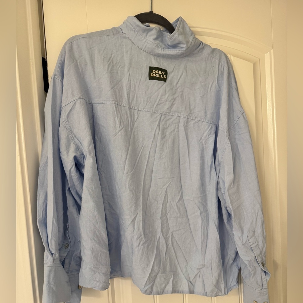 Daily Drills light blue linen set! Size M/L in both shirt and shorts!